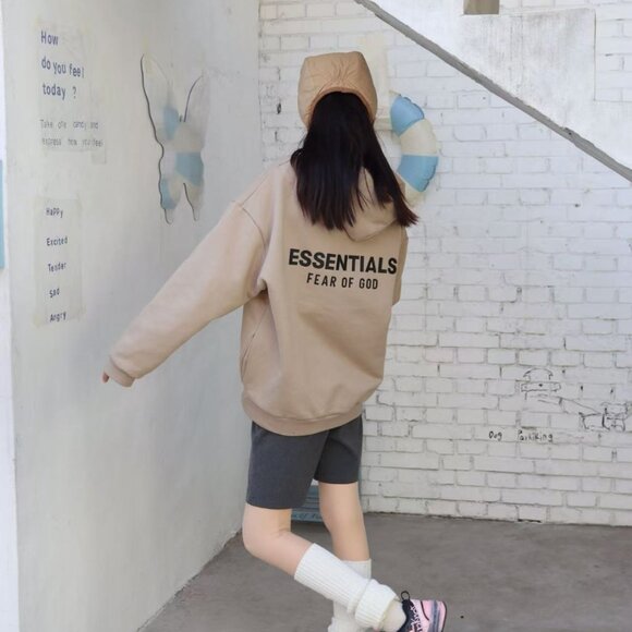 Fear of God Essentials Fleece Hoodie Desert Sand - Picture 2 of 4